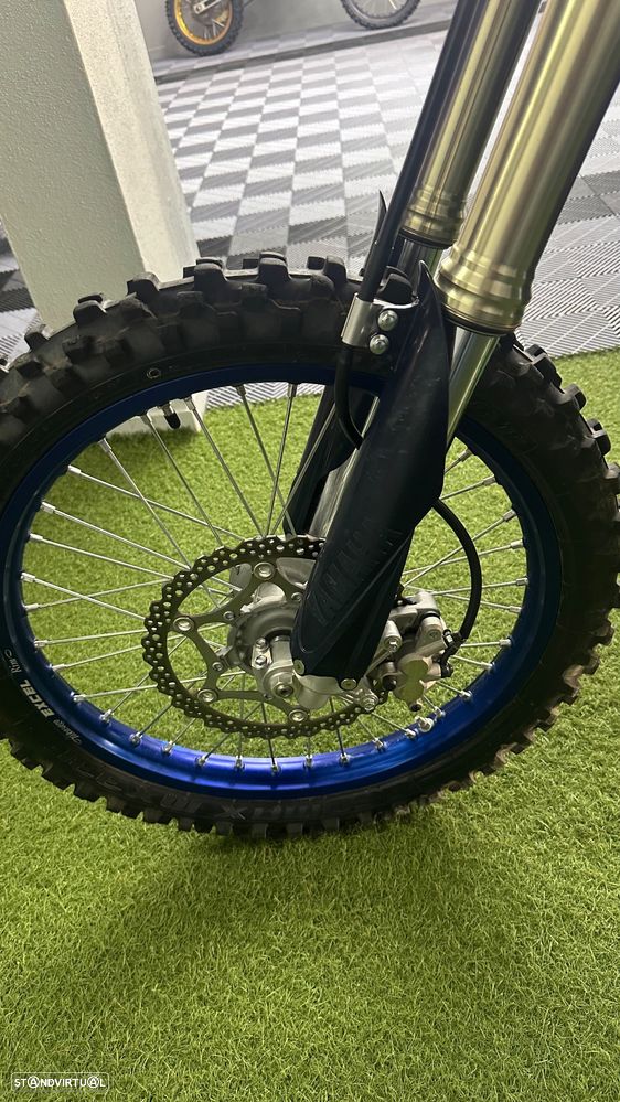 Yamaha YZ - 7