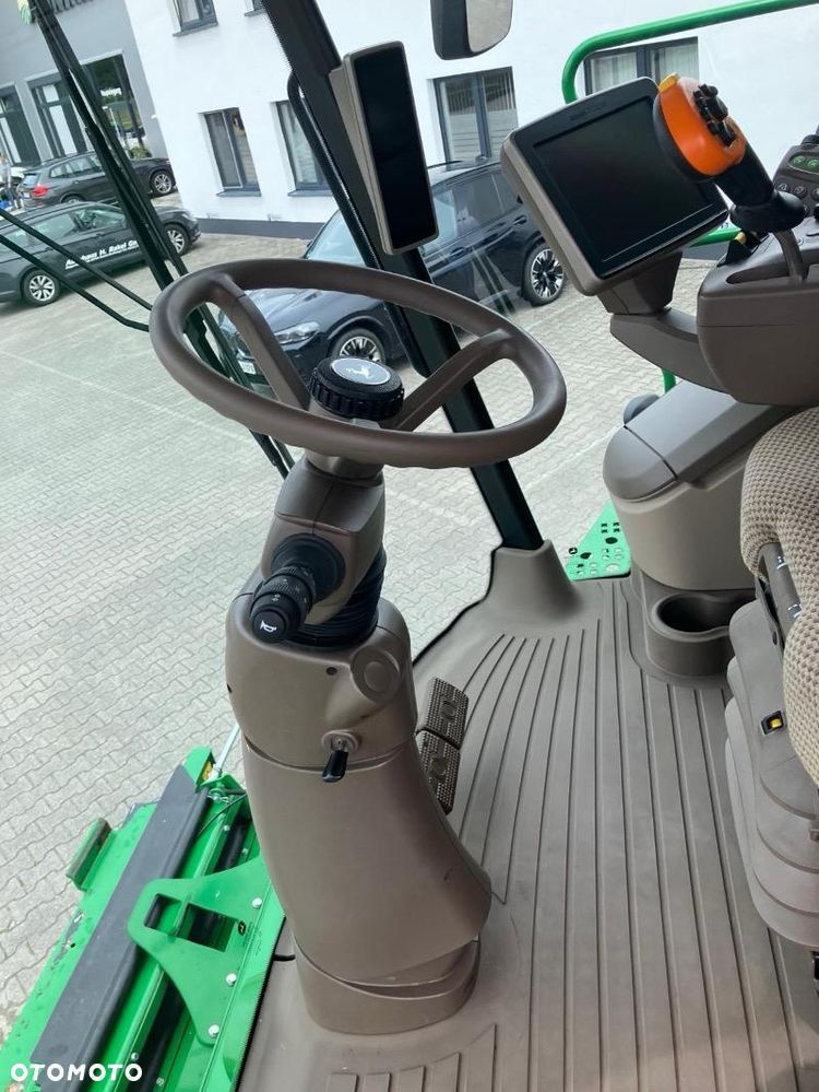 John Deere T670 - 12