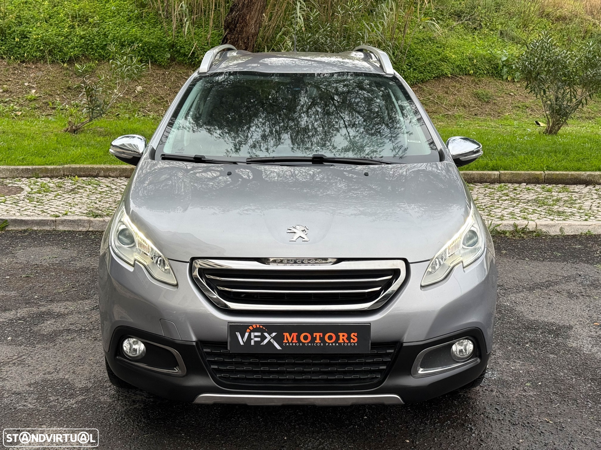 Peugeot 2008 1.2 PureTech Allure - 19