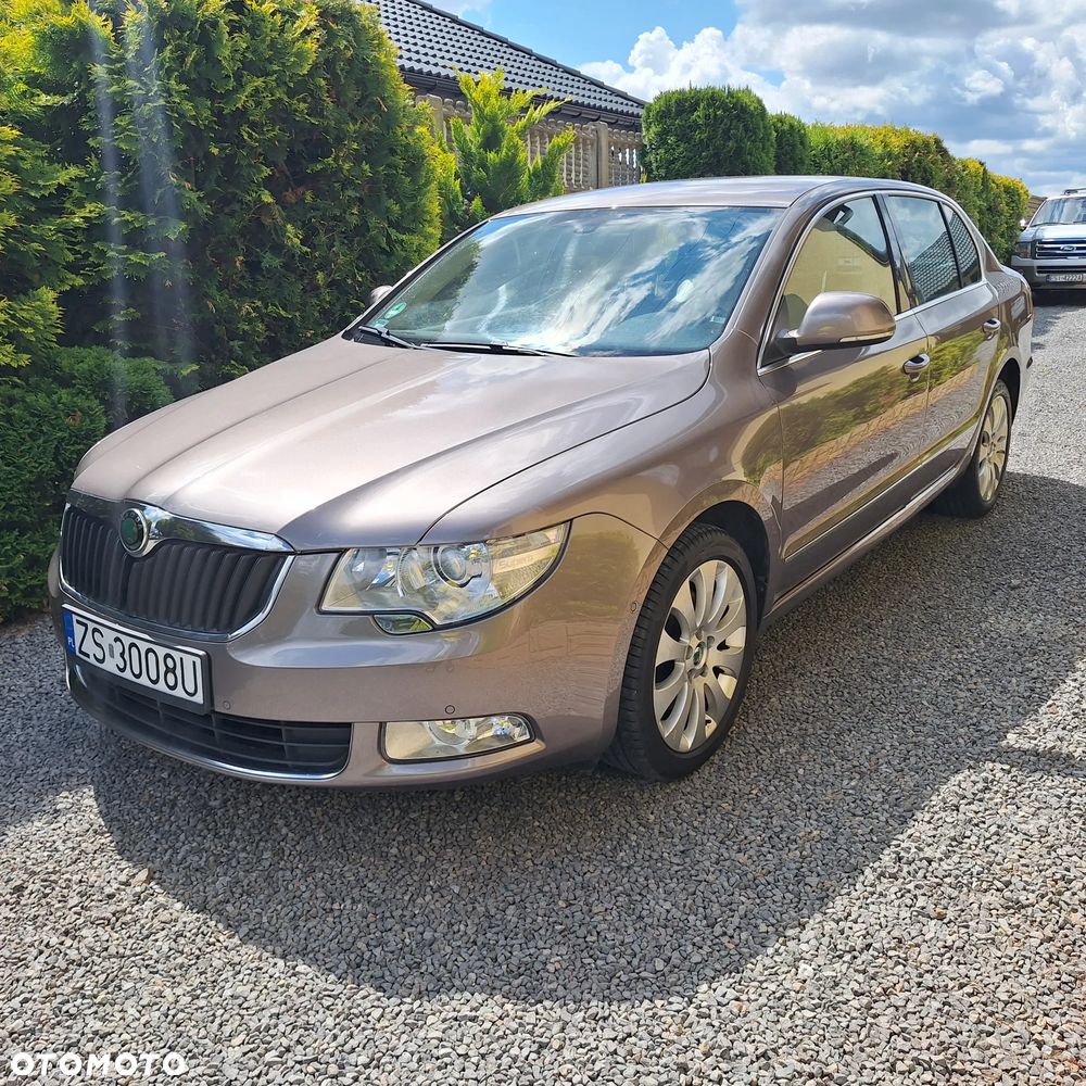 Skoda Superb 1.8 TSI Platinum DSG - 2