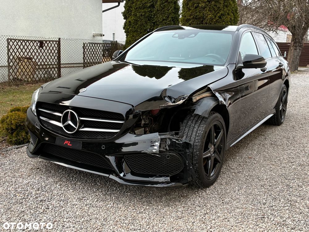 Mercedes-Benz Klasa C 220 d 4Matic 9G-TRONIC AMG Line - 3