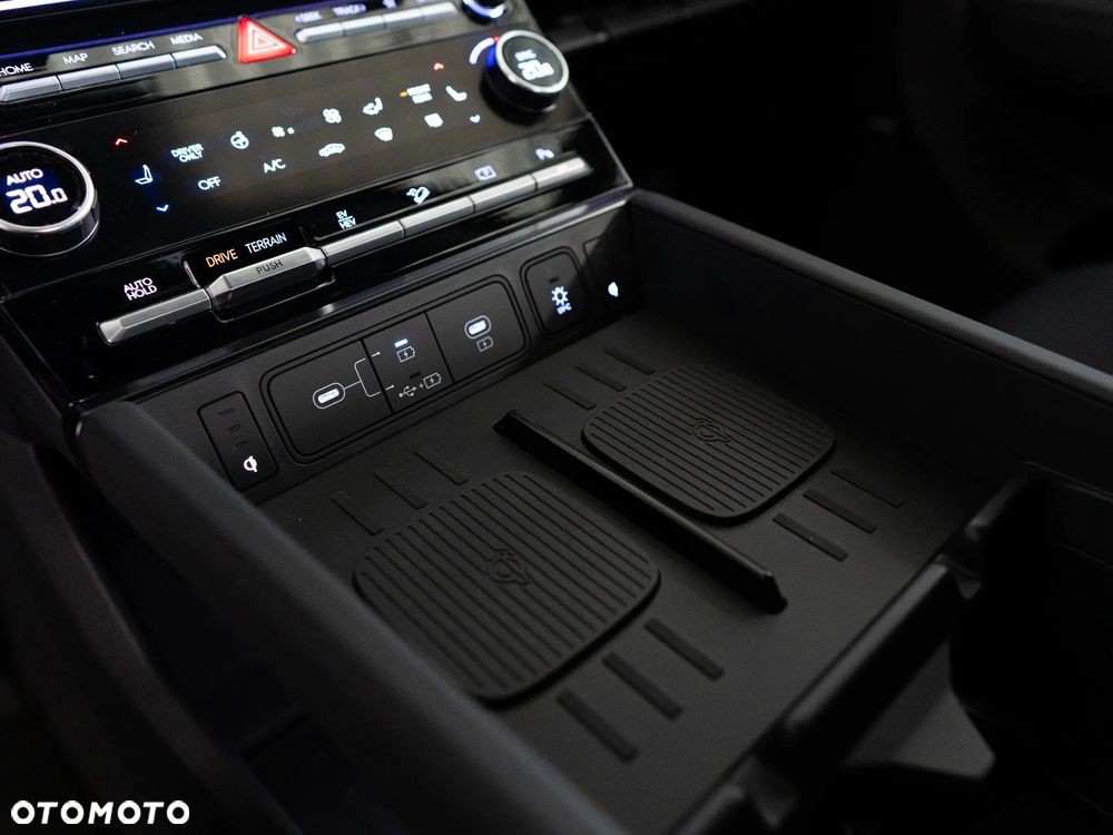 Hyundai Santa Fe 1.6 T-GDI PHEV Calligraphy 4WD 6os - 17