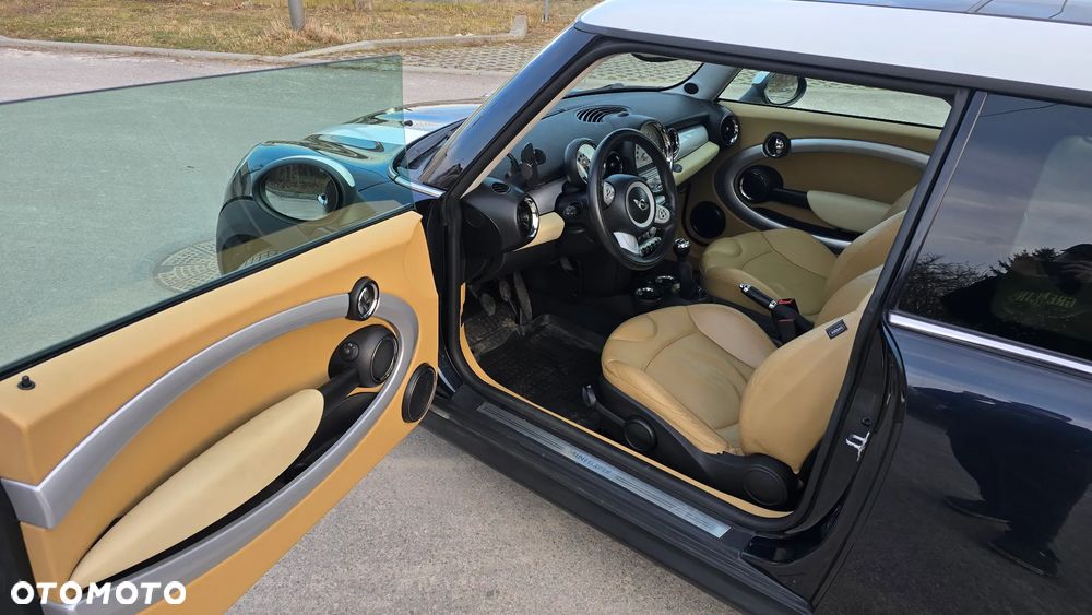 MINI Cooper Standard - 10