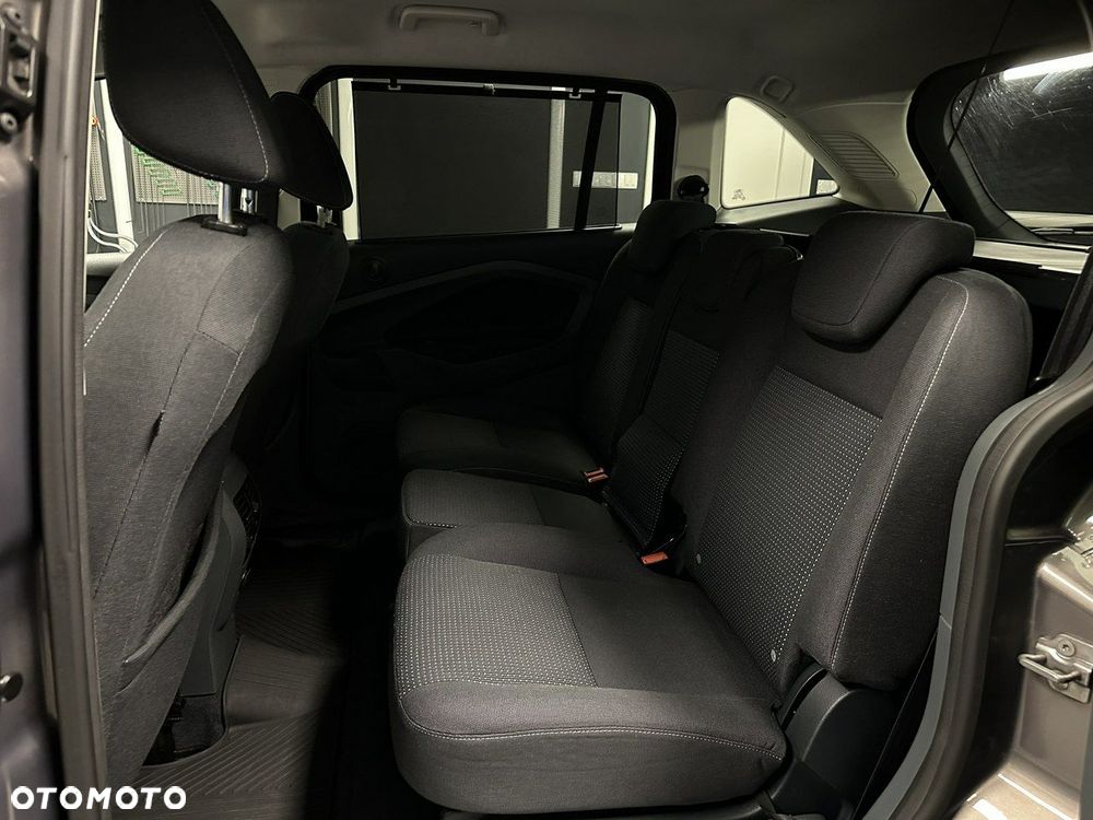 Ford Grand C-MAX - 13