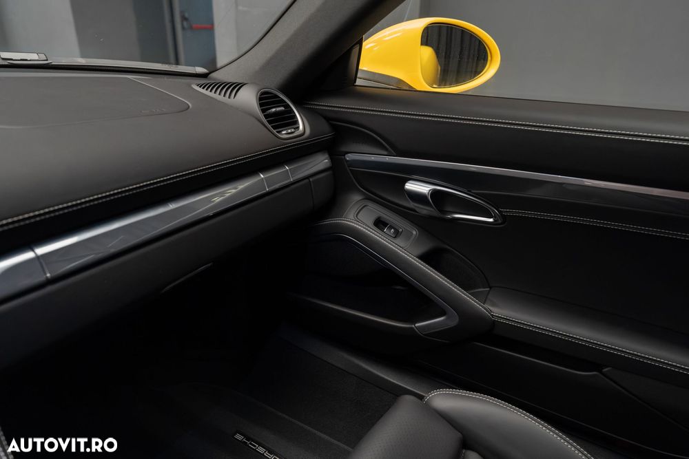 Porsche Cayman - 17