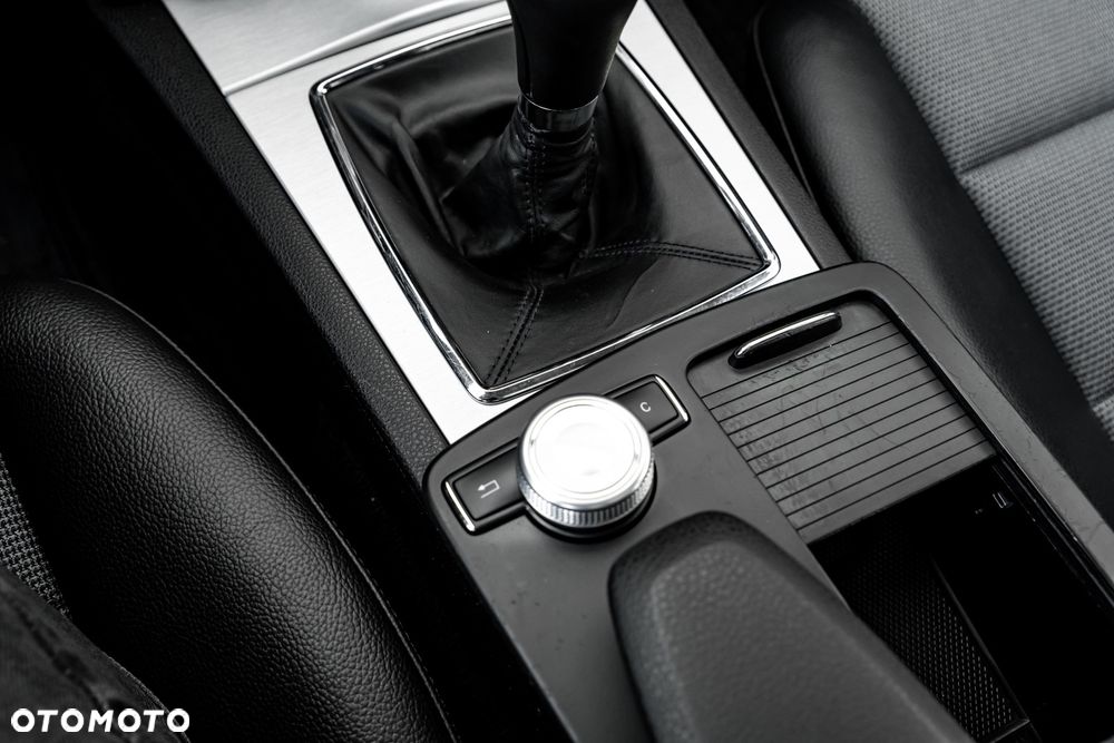 Mercedes-Benz Klasa C 220 CDI DPF Avantgarde - 33