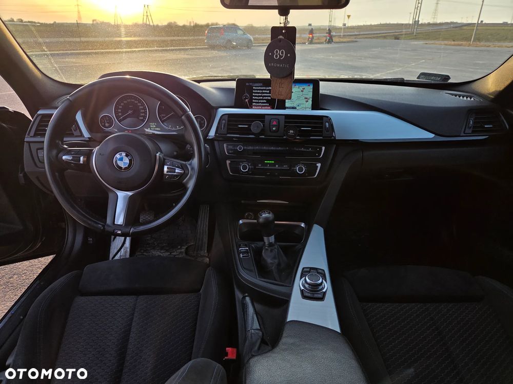 BMW Seria 3 318d - 6