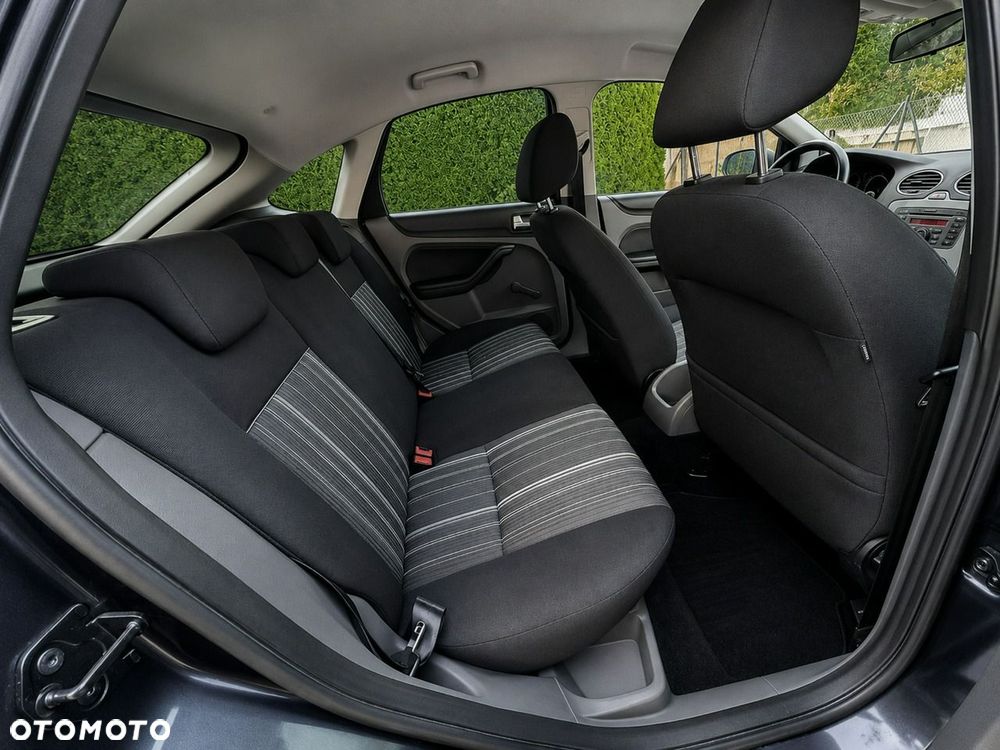Ford Focus - 8