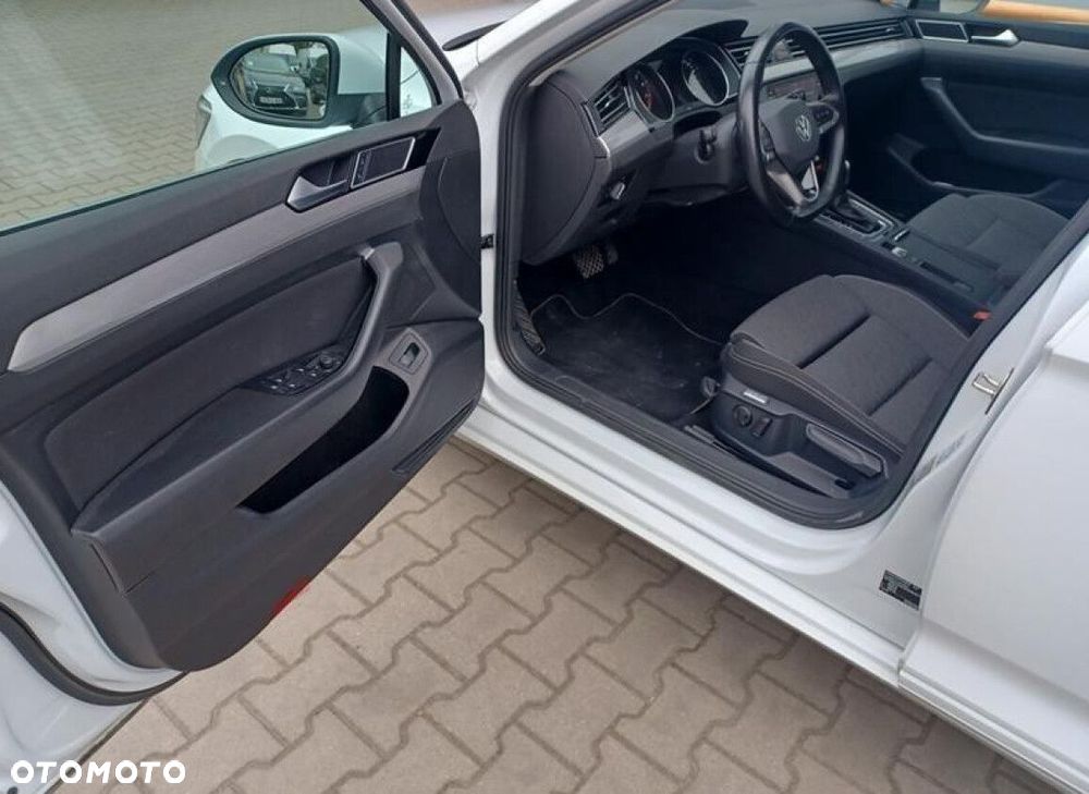 Volkswagen Passat - 7
