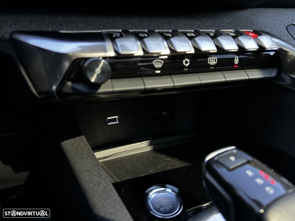 Peugeot 3008 1.2 PureTech Allure EAT8 - 12