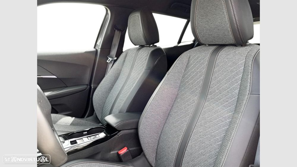 Peugeot 2008 1.2 Hybrid Allure e-DCS6 - 13