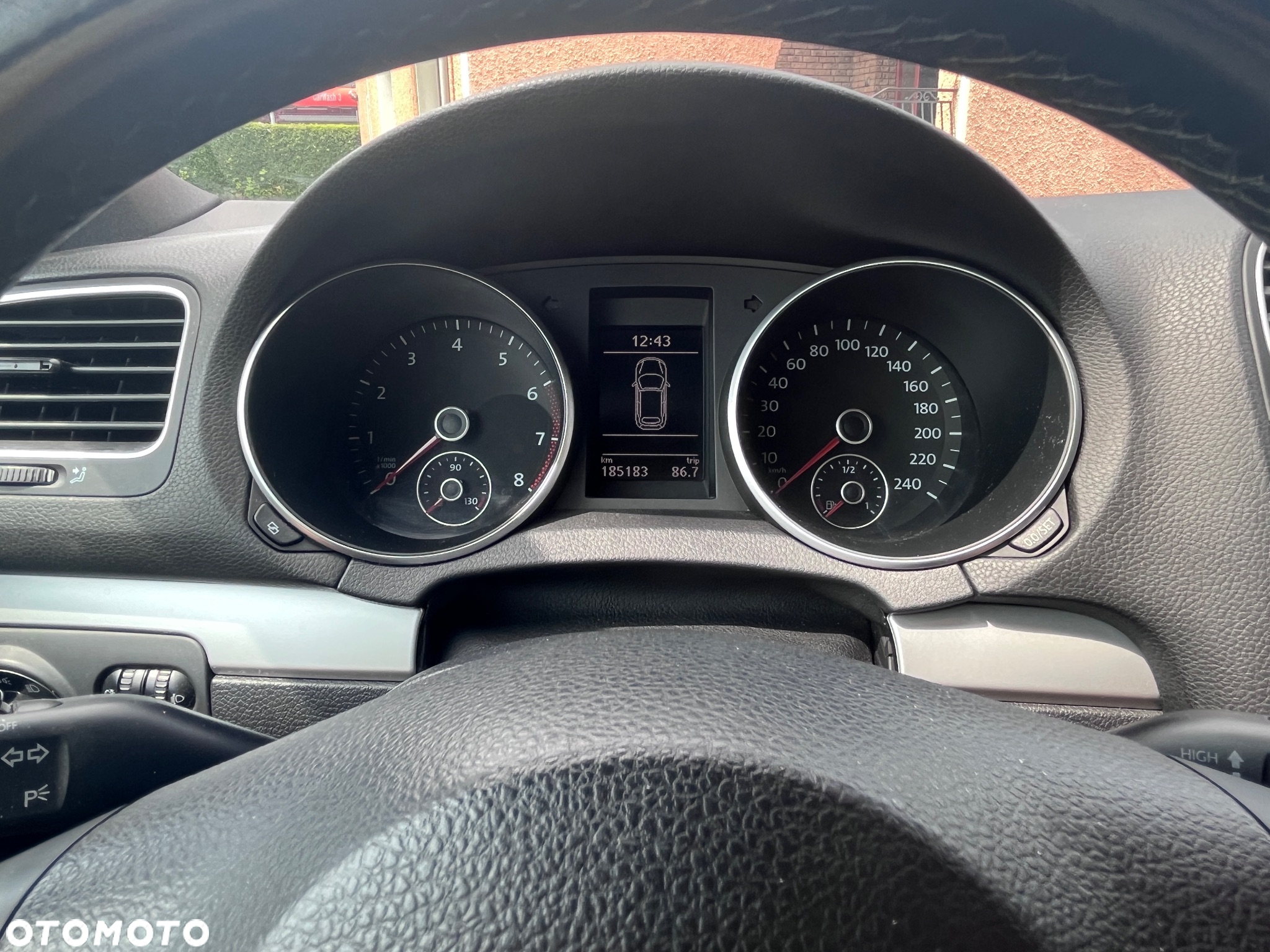 Volkswagen Golf 1.2 TSI - 10