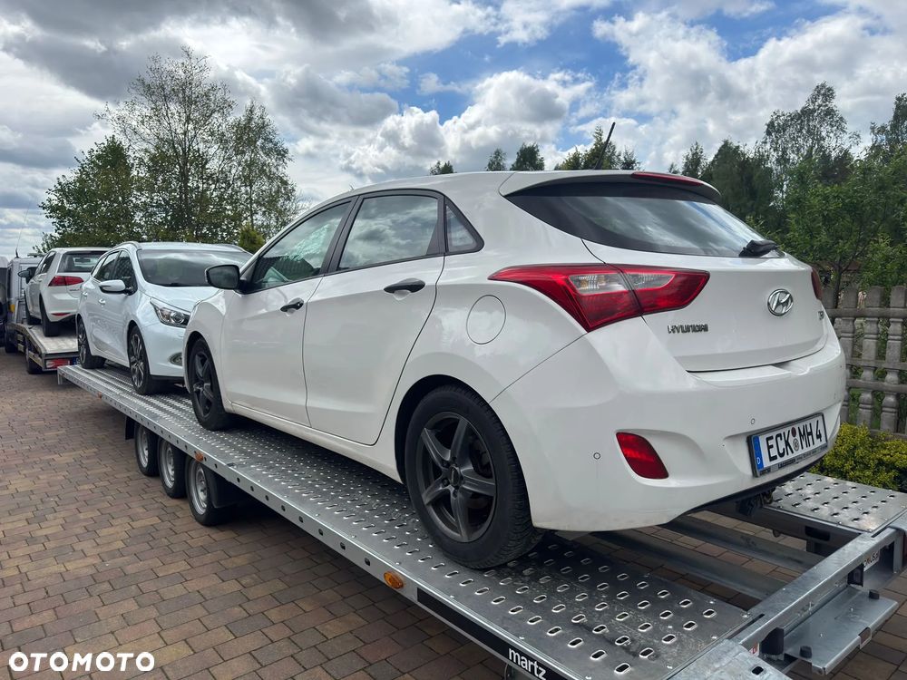 Kia Ceed - 28