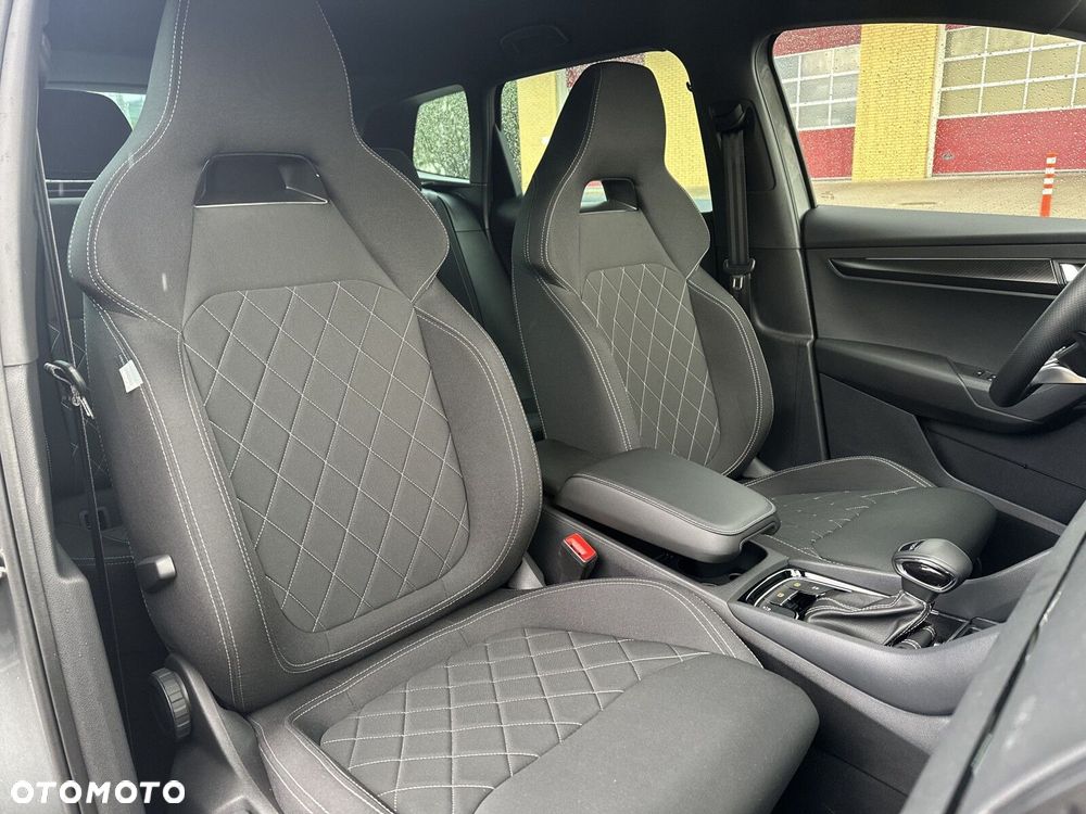 Skoda Karoq 1.5 TSI ACT Sportline DSG - 17