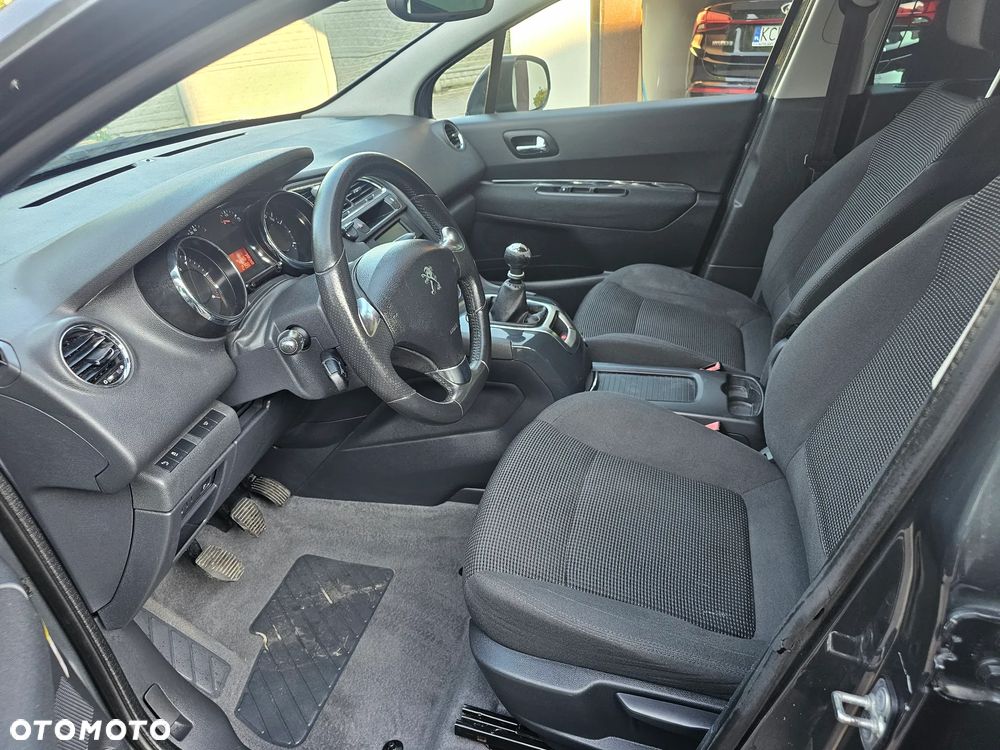 Peugeot 5008 - 16