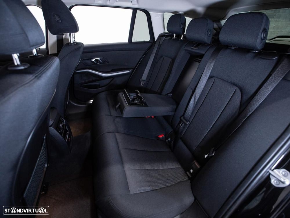 BMW 330 e Auto - 12