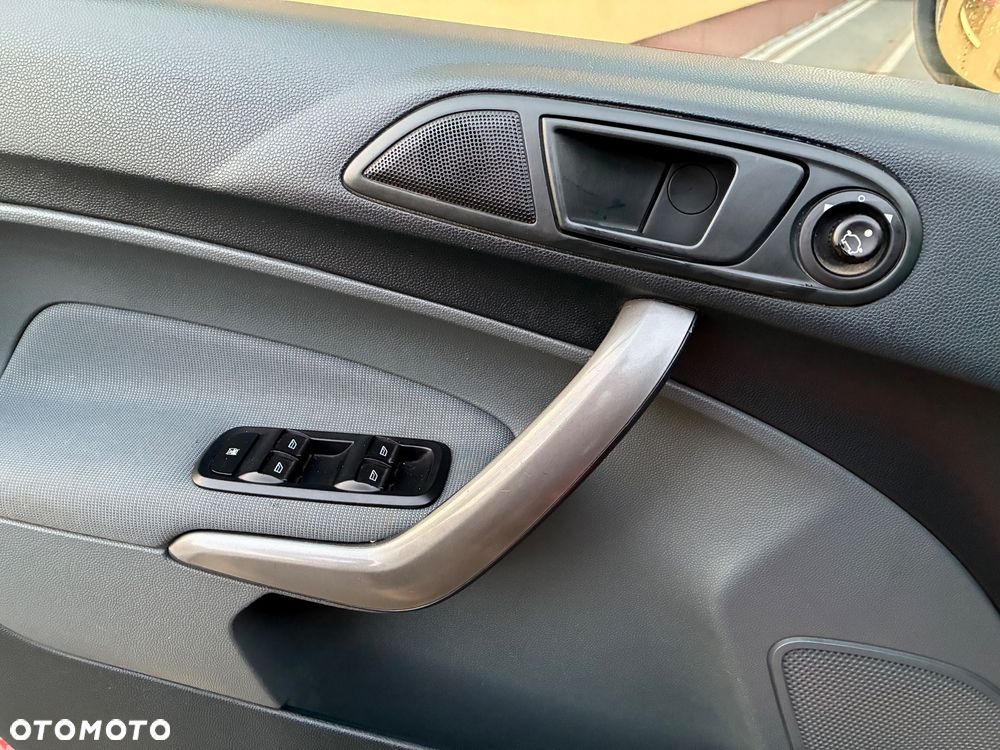 Ford Fiesta 1.25 Titanium - 9