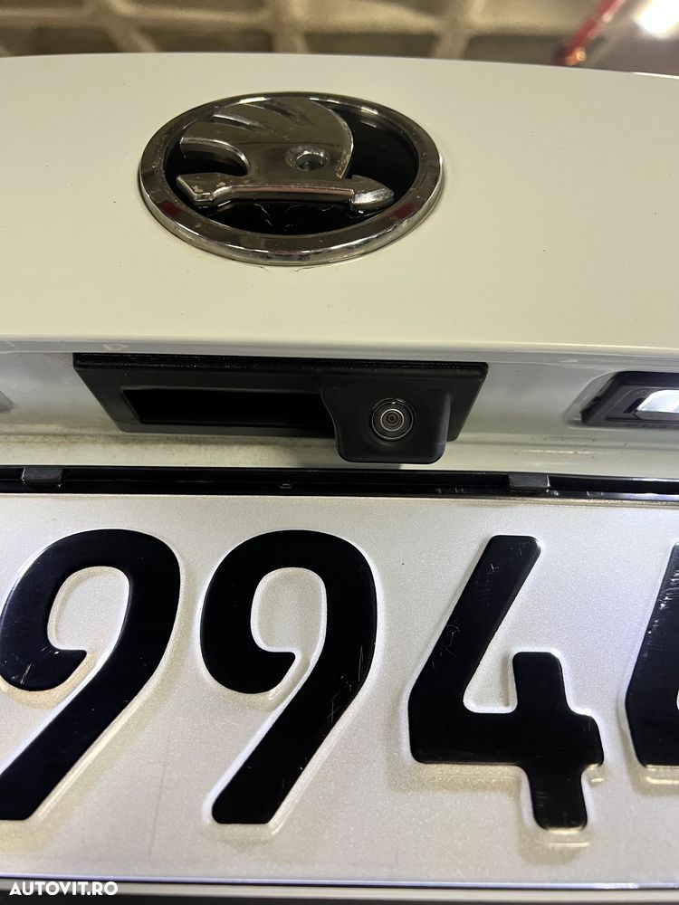 Skoda Superb 2.0 TDI DSG Style - 20