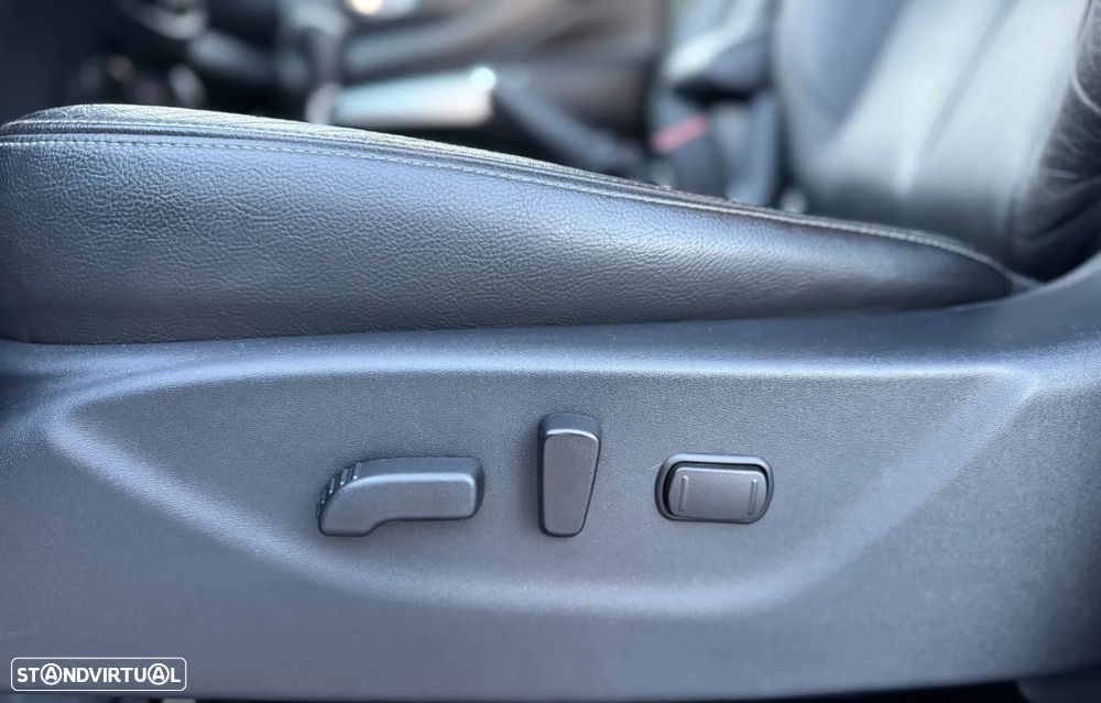 Nissan Navara 2.3 dCi CD 4WD Tekna Auto - 19