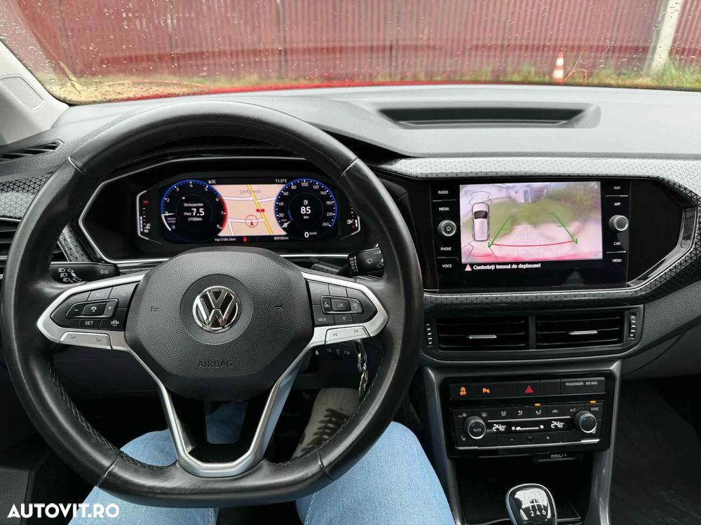 Volkswagen T-Cross - 14
