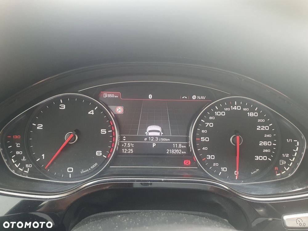 Audi A8 - 5