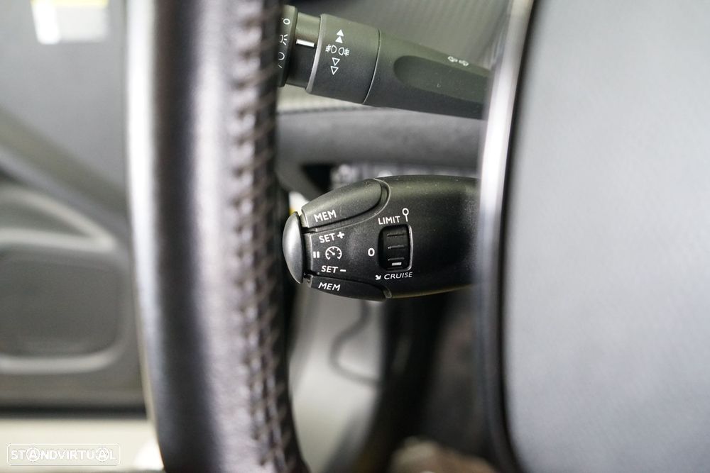 Peugeot 2008 1.2 PureTech Active - 24