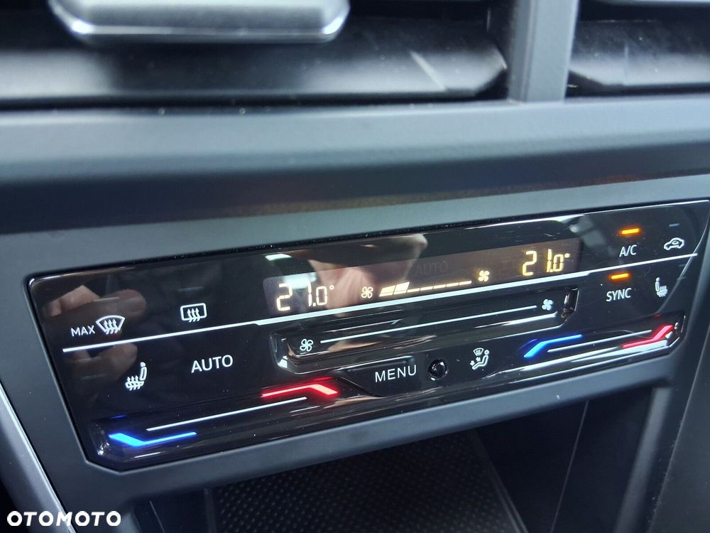 Volkswagen Taigo 1.0 TSI Life DSG - 23