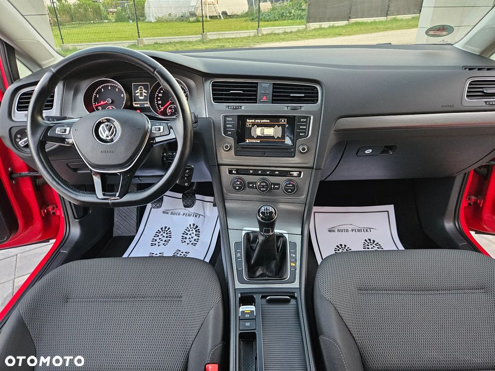 Volkswagen Golf 1.2 TSI BMT Trendline Perfectline - 22