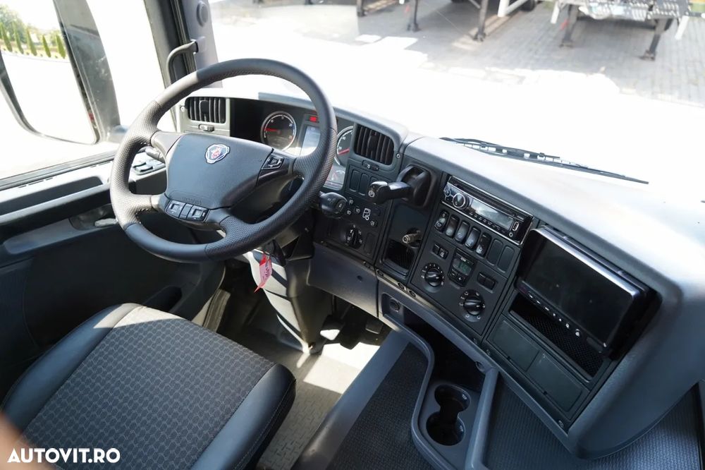 Scania G 410 / 8X4 / CAROSERIE BACĂ ASFALT / 2X CLAPETĂ HIDRAULICĂ / ACOPERIȘ HIDRAULIC / PENTRU PAVINGURI - 31
