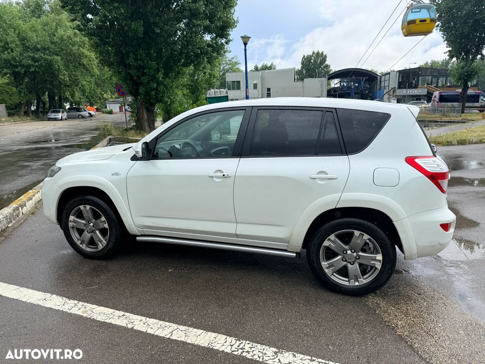 Toyota RAV4 - 2