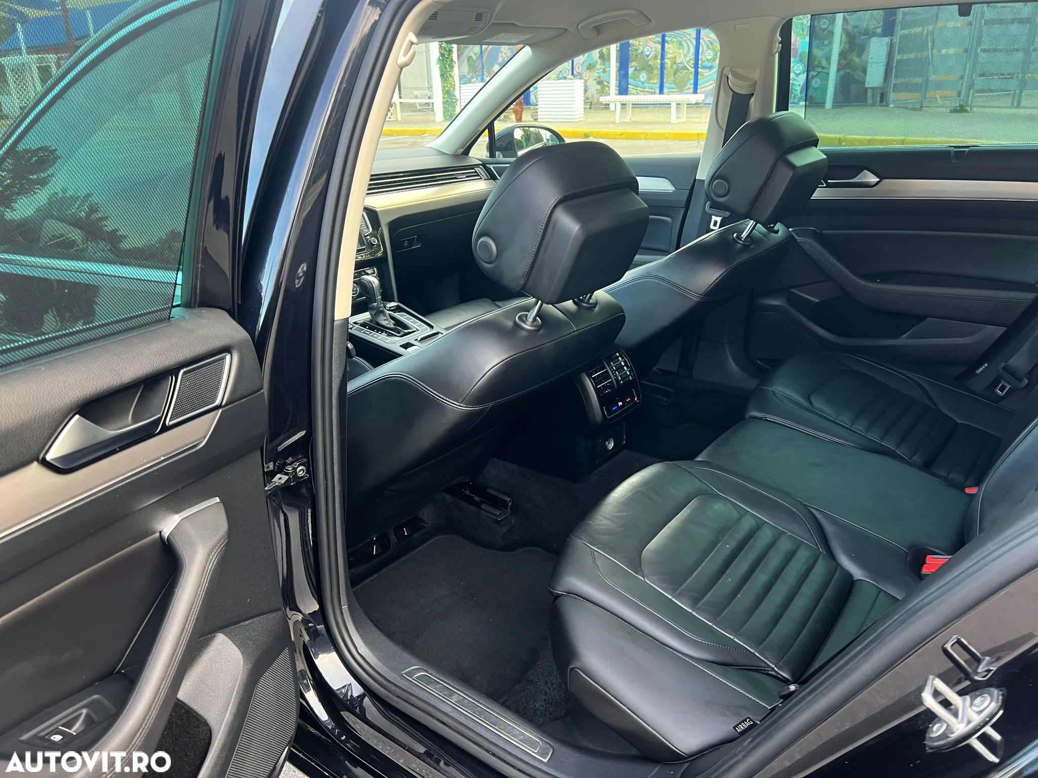 Volkswagen Passat Variant 2.0 TDI DSG 4Motion Highline - 25