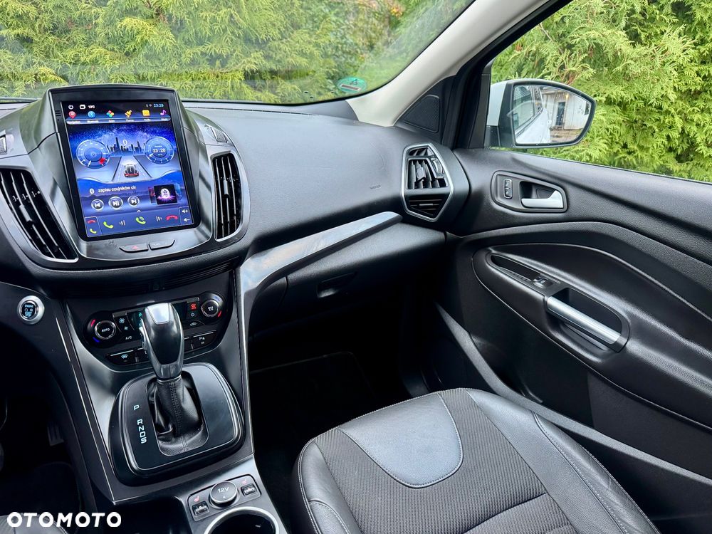 Ford Kuga - 11