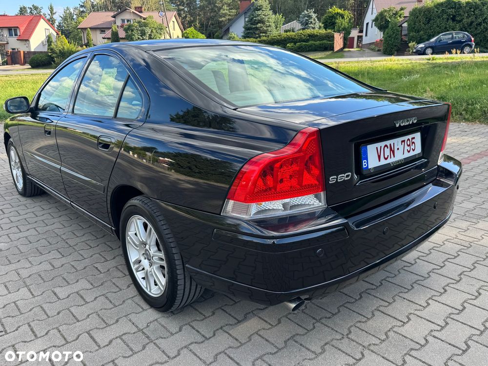 Volvo S60 2.4D Momentum - 7