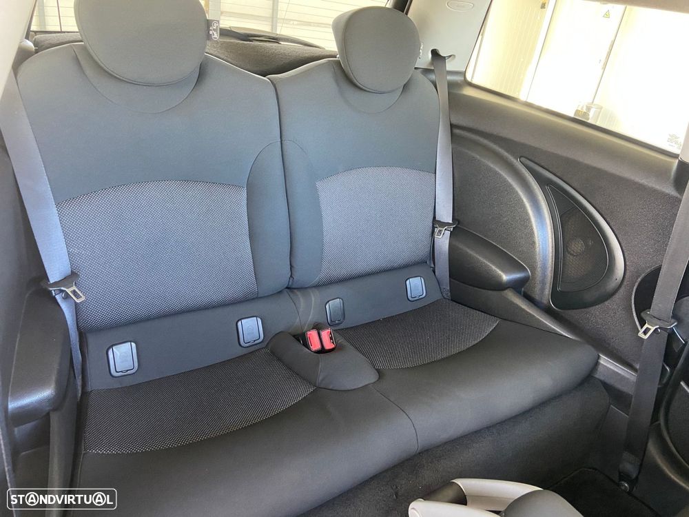 MINI 3 Portas Cooper D - 27