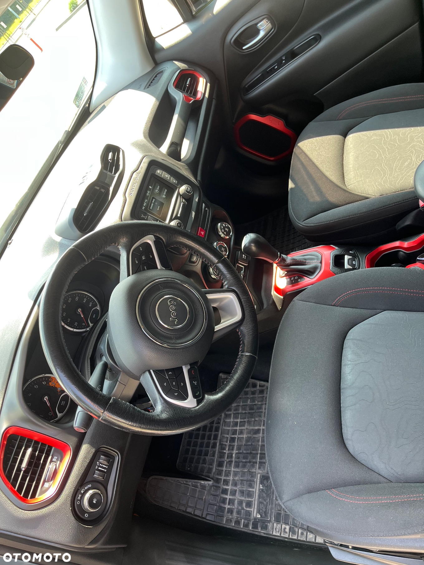 Jeep Renegade - 15