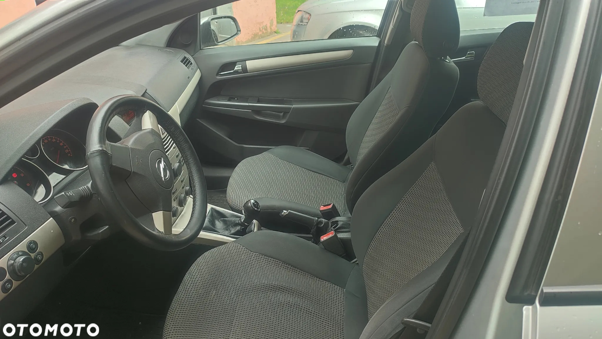 Opel Astra III 1.3 CDTI Essentia - 11