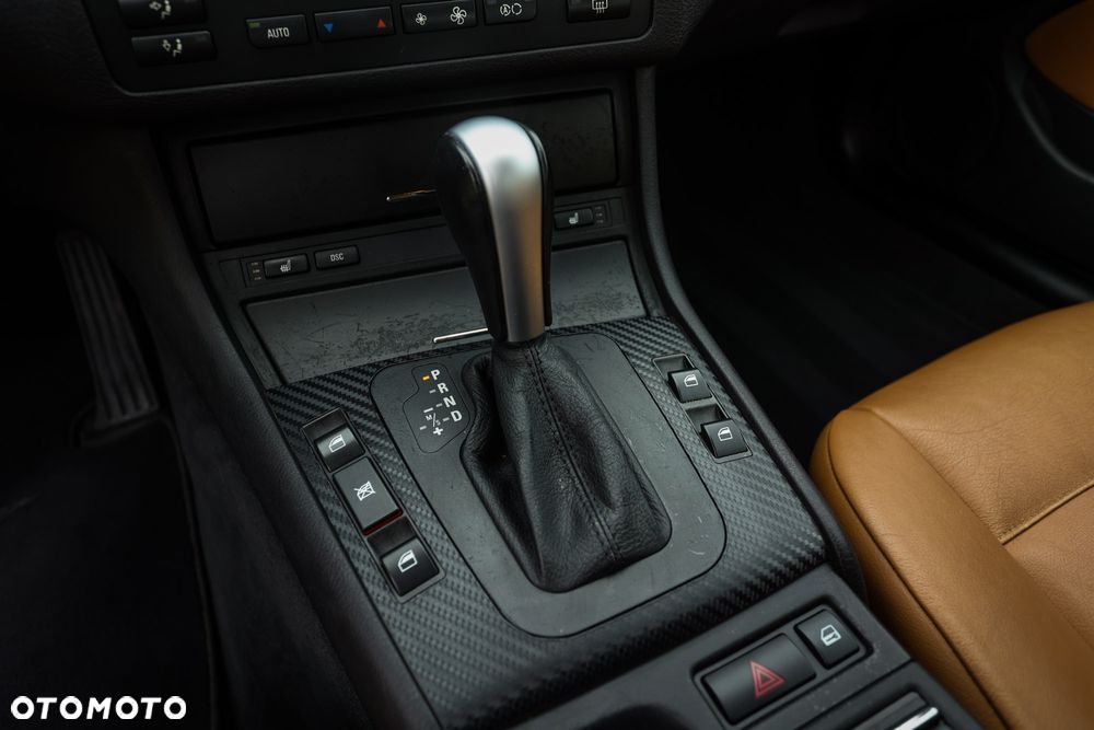 BMW Seria 3 320i Edition Sport - 26