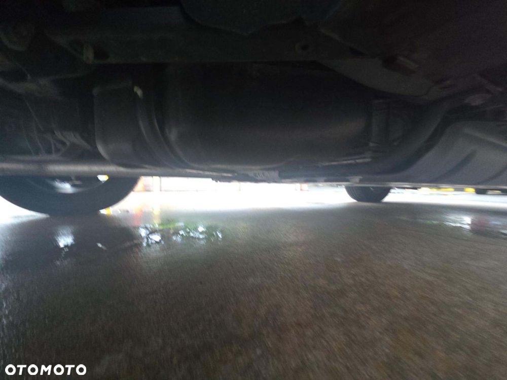 Jeep Grand Cherokee - 16