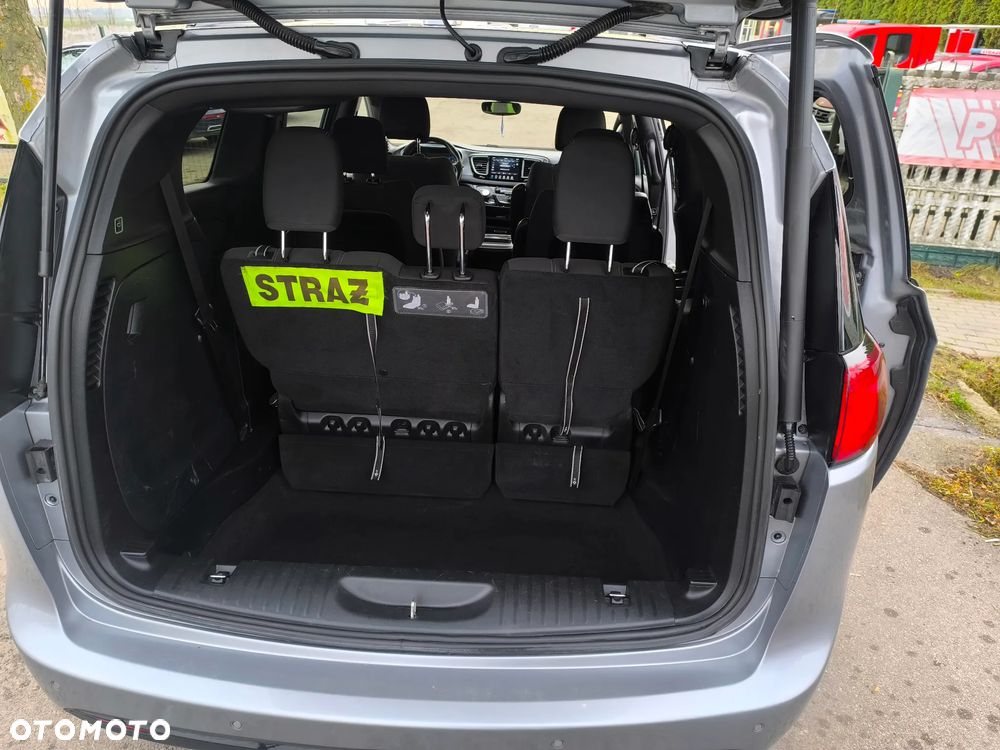 Chrysler Pacifica - 15