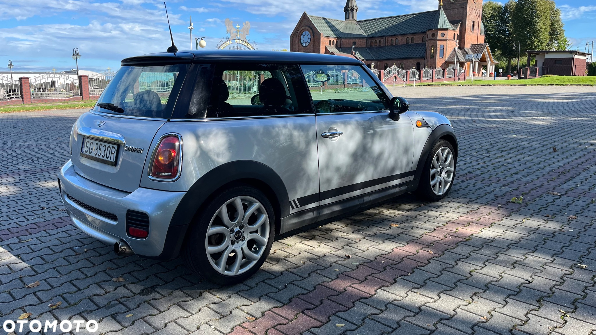 MINI Cooper Standard - 4