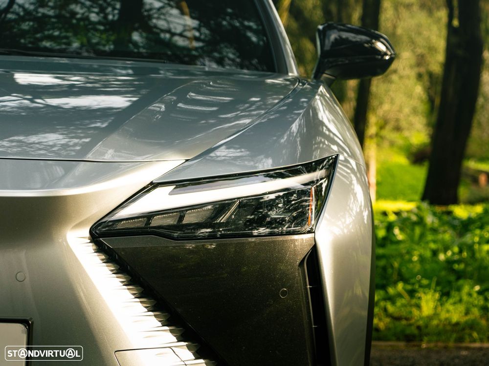 Lexus RZ 300e Premium - 16