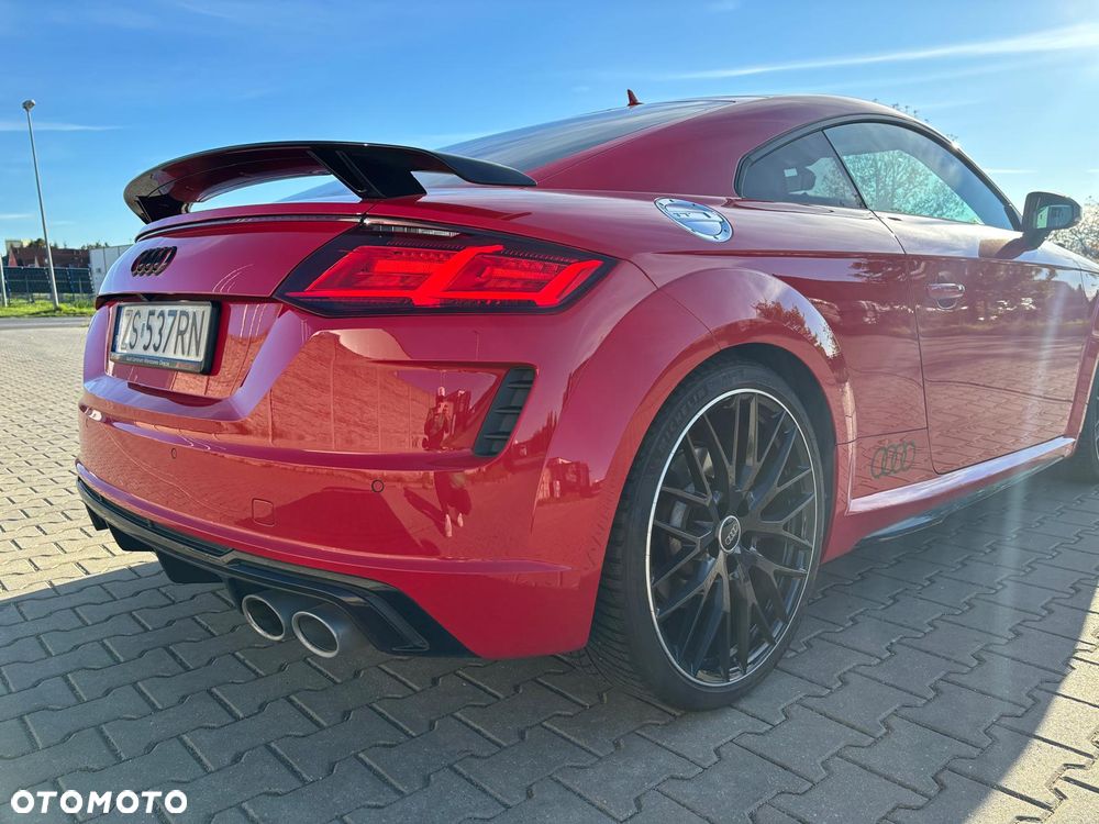 Audi TT S Coupé - 11
