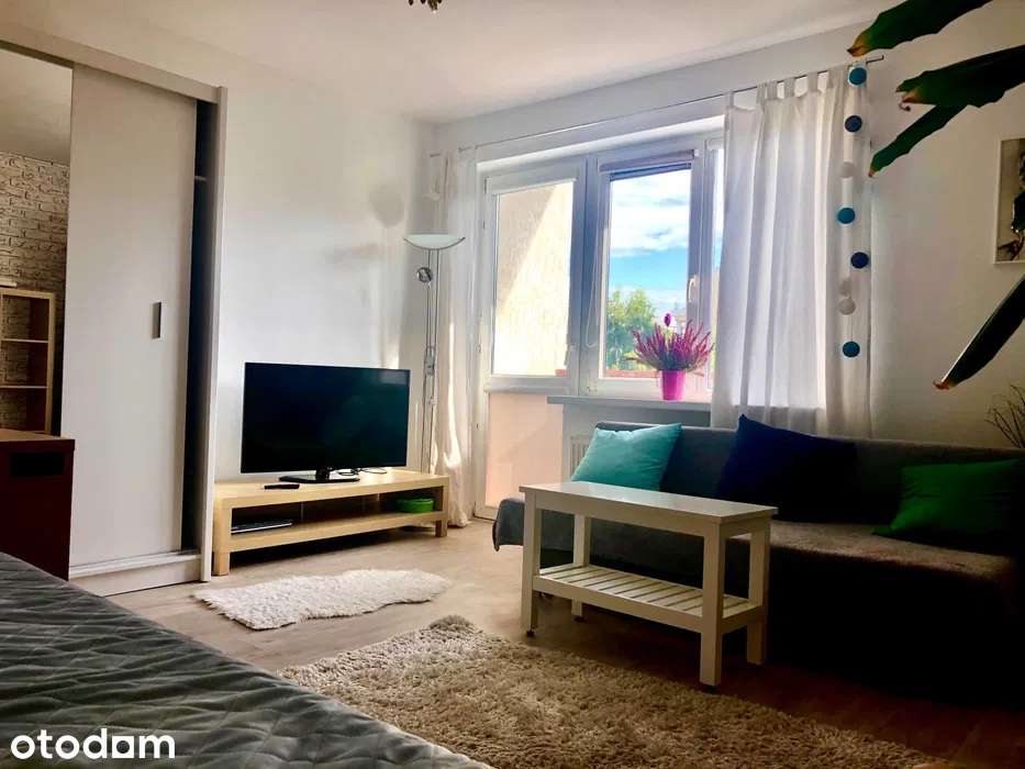 Gocław | 41 m² + komórka | balkon | widna kuchnia | bezpośrednio