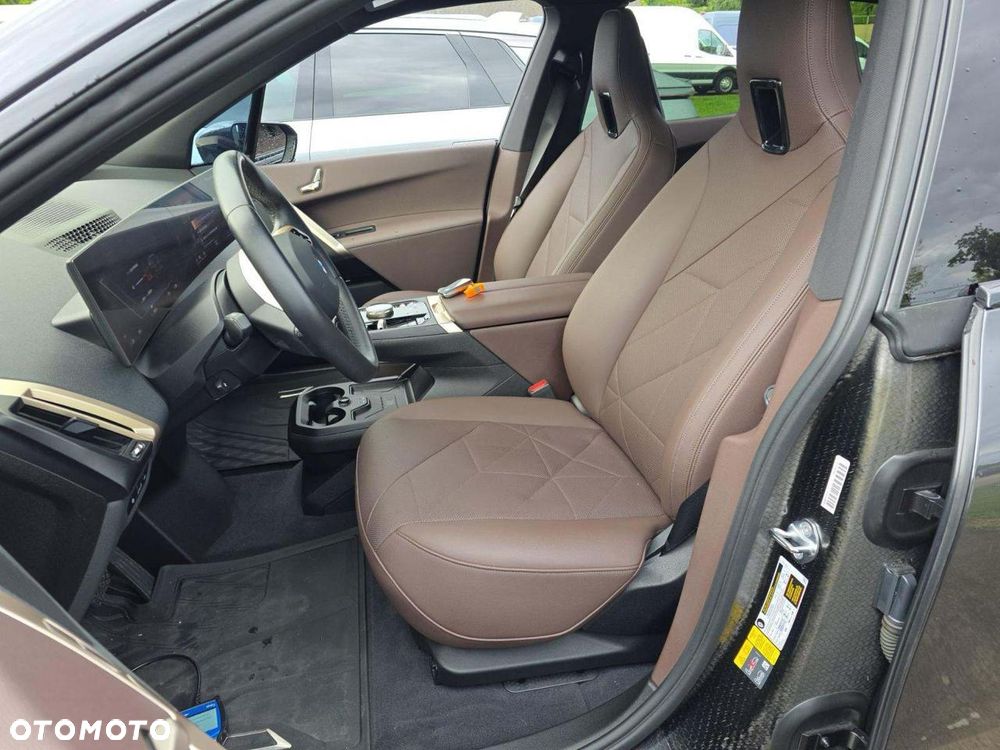 BMW iX - 7