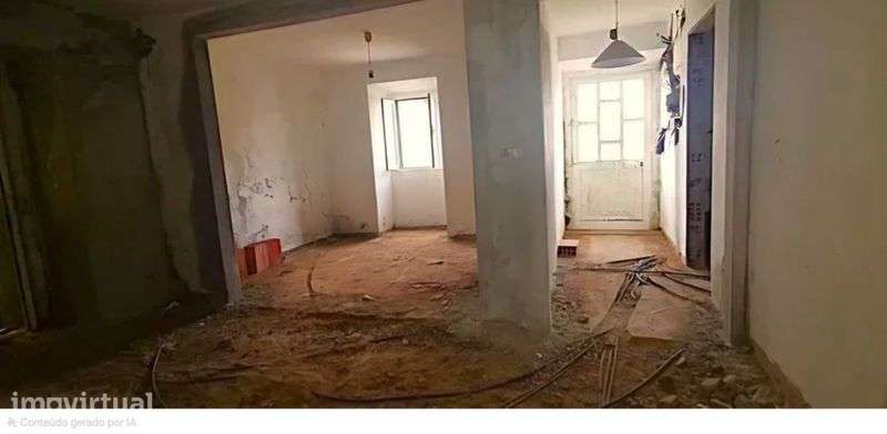 Moradia terrea à venda para recuperar - Grande imagem: 4/9