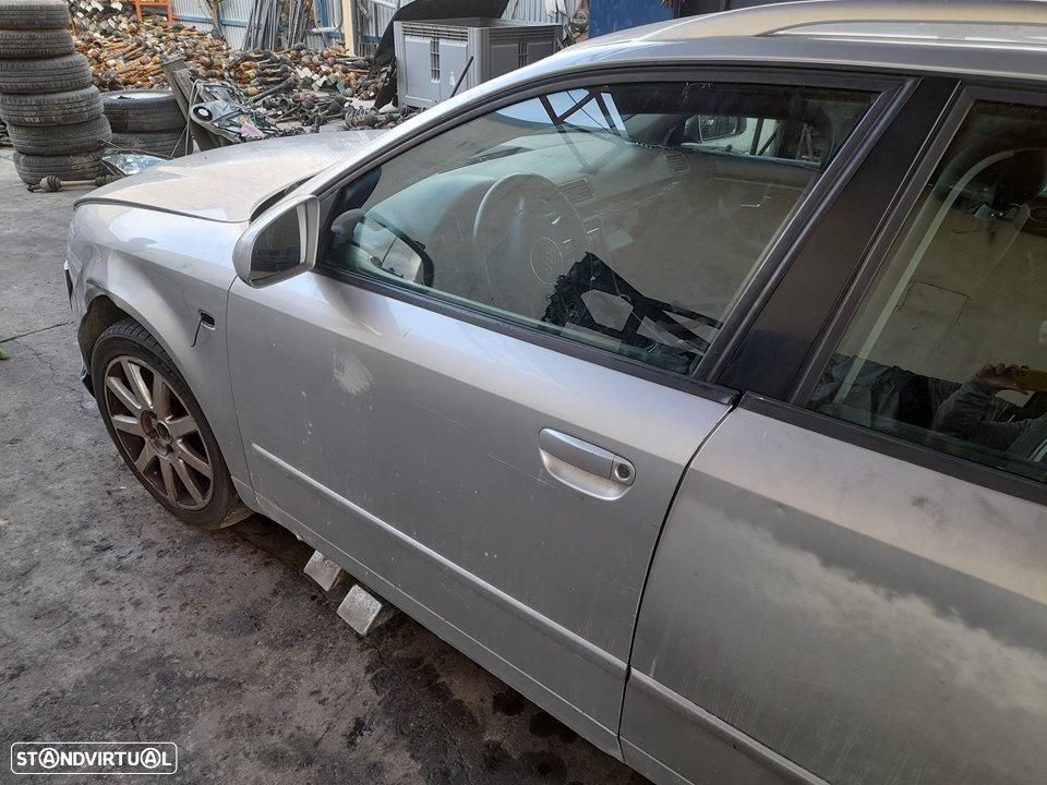 PORTA FRENTE ESQUERDA AUDI A4 AVANT 8E - 1