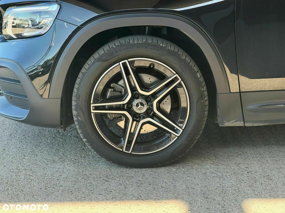 Mercedes-Benz GLB - 9