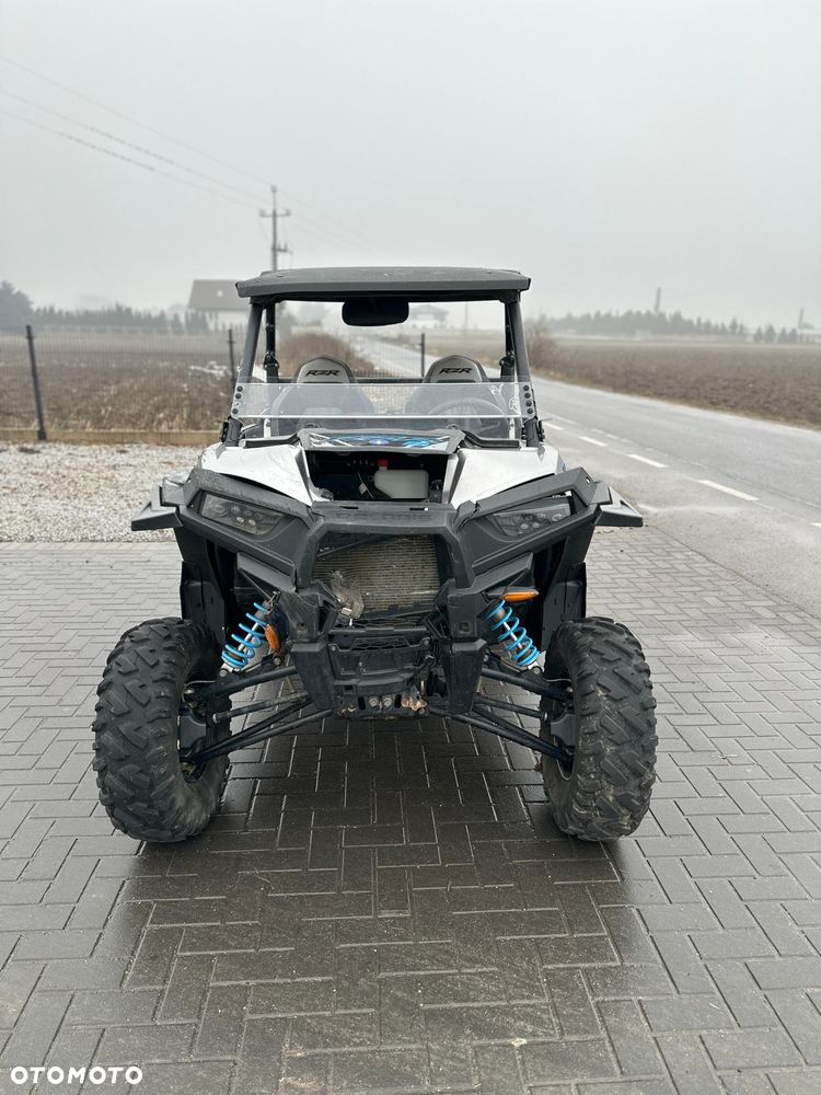 Polaris RZR - 8