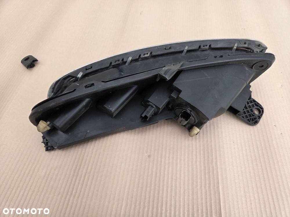 Światło do jazdy dziennej DRL LED prawe Citroen C3 III  9820877880 - 9