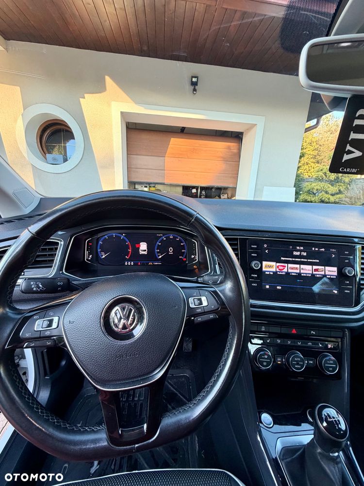 Volkswagen T-Roc - 10